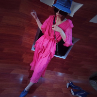 赛美意欧洲站春夏季女2019新款 欧货欧美时尚夏季收腰显瘦短袖V领连衣裙S182m03347p0141