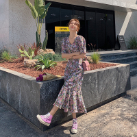 【秀衣记】2020年夏季V领领纯色收腰显瘦甜美套头百褶鱼尾裙