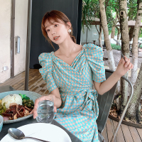 【秀衣记】格子连衣裙女2020夏季新款修身显瘦V领泡泡袖长款裙子