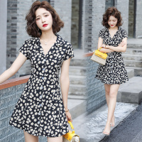 【外滩之韵】2020年夏季花色雪纺涤纶V领高腰单排扣短袖短裙裹胸A型连衣裙