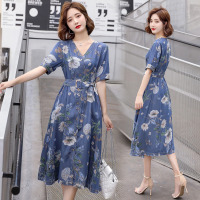 【外滩之韵】2020夏季新款气质V领印花收腰显瘦天丝薄牛仔连衣裙女