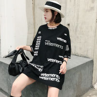 【秀衣记】T恤2020年夏季短袖连帽线条显瘦年轻减龄通勤字母