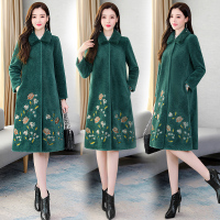 【铂瑟】2020冬季新款时尚气质小翻领复古盘扣设计中长款皮毛一体外套