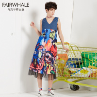 马克华菲女装2019夏新款V领直筒牛仔裙子动漫印花纱拼接连衣裙