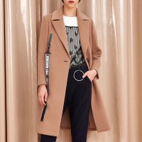 马克华菲女装2019冬季新款修身西装领长款大衣一粒扣卡其色