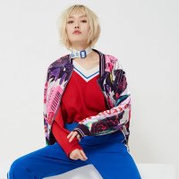 马克华菲女装撞色错落英文潮人短廓形小夹克女