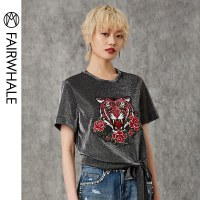 马克华菲女装亮黑短款系带收腰T恤老虎蔷薇刺绣贴布短袖