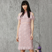 马克华菲女装2019秋新款中长款无袖露肩长裙重工钩花连衣裙