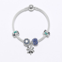 PANDORA潘多拉 蝴蝶环绕冰晶闪耀 幸运四叶草 925银吊坠手链