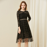 美丽衣橱蕾丝钩花镂空连衣裙女2018新款时尚百搭气质钉珠裙子