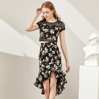 美丽衣橱复古港风印花碎花燕尾裙两件套女2019新款气质时尚套装