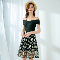 美丽衣橱连衣裙女2020夏季新款性感一字领露肩收腰显瘦网纱中长裙