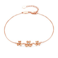 喜钻【夏日清新】18K金钻石手链甜美三瓣花幸运草手链女神节礼物