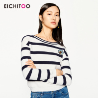 爱居兔秋装女装时尚胸章套头短款长袖针织衫