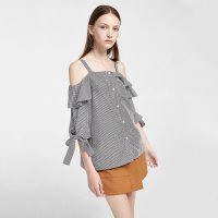 爱居兔夏装2019女装撞色格纹吊带一字肩中袖休闲衬衫