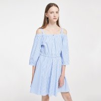 爱居兔2019夏季女装浅蓝条纹吊带一字肩设计女中袖连衣裙