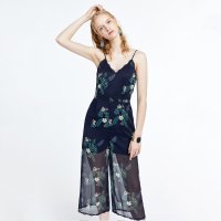 爱居兔2019夏季女装裤子时尚藏青花纹收腰设计吊带连体裤