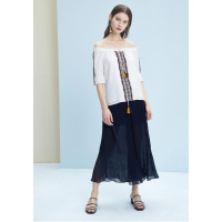 爱居兔2019夏季女装白色民族风松紧一字肩宽松梭织上衣