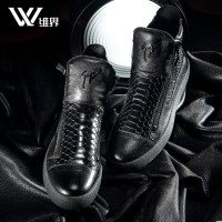 维界冬季新款韩版潮流皮靴男真皮圆头高帮拉链平跟厚底休闲男鞋