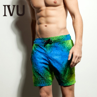 安莉芳旗下IVU男士沙滩裤时尚几何印花系带五分游泳裤UH0008