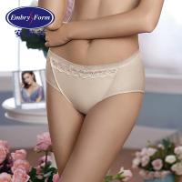 安莉芳内裤女士中腰三角裤夏季女士纯色舒适蕾丝边小底裤E12281