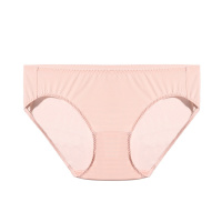 安莉芳集团棉质底裆包臀舒适低腰女士三角裤