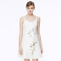 EITIE爱特爱商场同款夏新款吊带波浪荷叶边圆孔纯色连衣裙