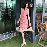 2018夏装新款吊带格子压褶收腰A字连衣裙