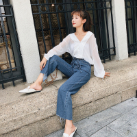 2018初秋新款韩版蕾丝拼接V领泡泡袖衬衫百搭开衫