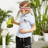 米喜迪mecity童装2018夏装新款男童前胸字母条纹平面短袖衬衫