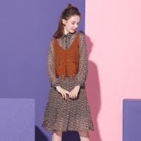 依尚街区小清晰碎花两件套女2018冬新款甜美雪纺褶皱时尚套装潮