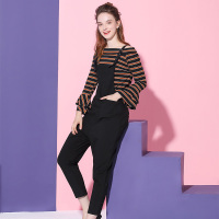 依尚街区一字肩两件套女2018冬季新款时尚甜美喇叭袖背带裤套装