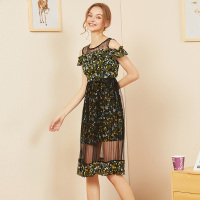 依尚街区露肩连衣裙女2019春新款时尚小清新碎花韩版学生裙子潮