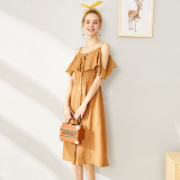 依尚街区高腰露肩连衣裙女2019春新款气质优雅纯色荷叶边a字裙潮