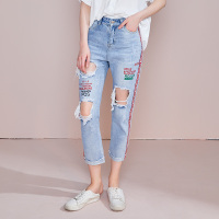 依尚街区大破洞牛仔裤女2020夏季新款百搭显瘦字母磨破9分裤潮流