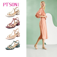 百田森夏季新款铆钉粗跟凉鞋女高跟一字带时装中跟罗马凉鞋