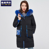 雅鹿男装冬季女款貉子毛连帽袋盖大口袋扣袢装饰羽绒服WA61U0194