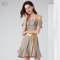 晚白 新品吊带露肩不规则荷叶边优雅格子A字修身连衣裙