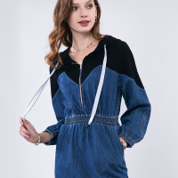 晚白 新款松紧收腰包臀撞色连帽休闲中长款牛仔连衣裙