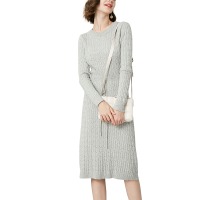 晚白 2020秋冬新品通勤纯色圆领长袖休闲修身毛衣裙针织连衣裙女