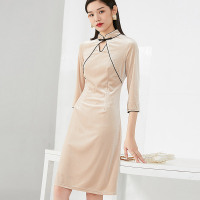 晚白2021春季新品时尚纯色复古立领修身改良旗袍丝绒裙连衣裙女