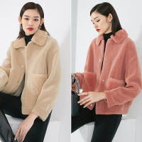 晚白2020冬季新品时尚简约通勤减龄翻毛领长袖短款皮草厚外套女