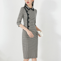 晚白2021春季新品修身显瘦格子翻领高腰包臀裙复古时尚连衣裙女