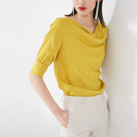 晚白2021春季新品时尚简约纯色设计中袖常规百搭套头衬衫衬衣女