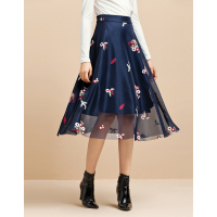 Moonbasa/梦芭莎 时尚简约绣花A字大摆裙