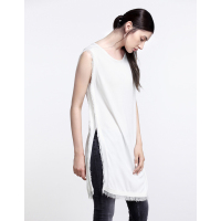 Moonbasa/梦芭莎 时尚简约优雅流苏装饰侧边开衩圆领无袖长款套头毛衫