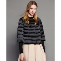 Moonbasa/梦芭莎 优雅浪漫领口钉钻下摆两侧拉链开叉宽松型七分袖棉衣短外套