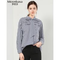 Moonbasa/梦芭莎 时尚经典棉感蓝白条纹宽松款字母绣花系领带中长款衬衣