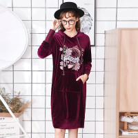 日韩潮流拼长罗纹胸前绣花连帽丝绒连衣裙