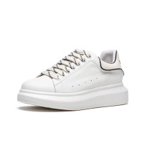 St&Sat/星期六休闲板鞋中跟深口网红小白鞋SS11112100